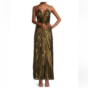 DELFI Gold Metallic gown